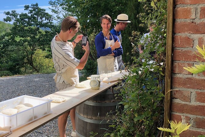 2-Hour Guided Family Pasta or Pizza Cooking Class in Acqui Terme - Who will get the most from this class?