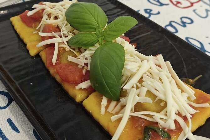 3 Hour Sicilian Cooking Class on Fresh Pasta in Catania - Group size and the feel of the lesson