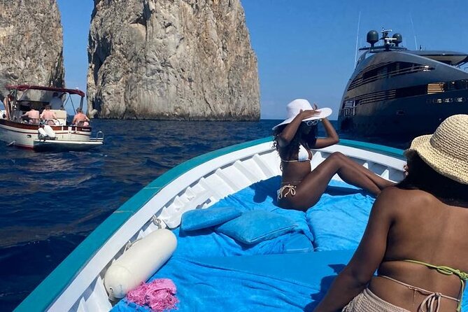 3 Hours Private Boat Tour of Capri with Pasta and Prosecco - Why seeing Capri by boat makes sense