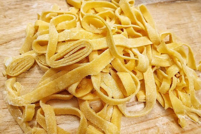 4 Hours Fresh pasta, sun and lake view - A Lake Como cooking class with a real sense of place