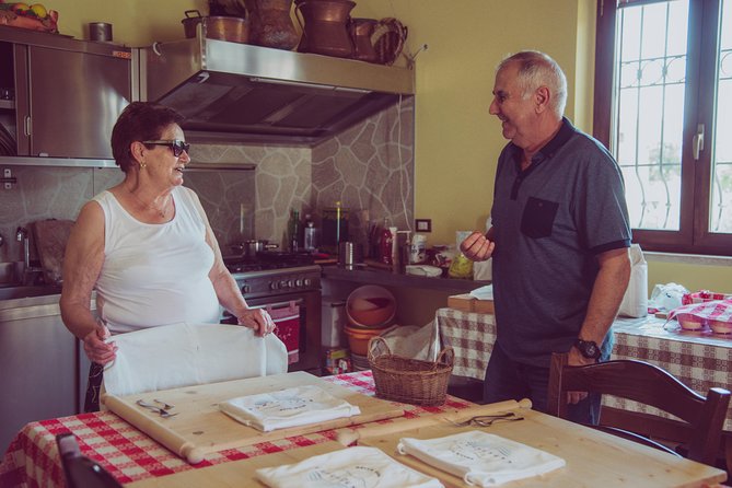 Abruzzo Traditional Pasta Making with 85y old local Grandma - Making the dough from scratch