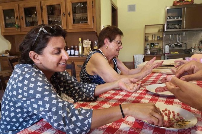 Abruzzo Traditional Pasta Making with 85y old local Grandma - How much value do you get for $360.46?