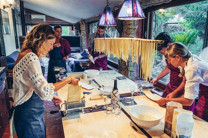 Alghero Home Cooking Pasta Class at a Farmhouse with Wine - The setting and social side