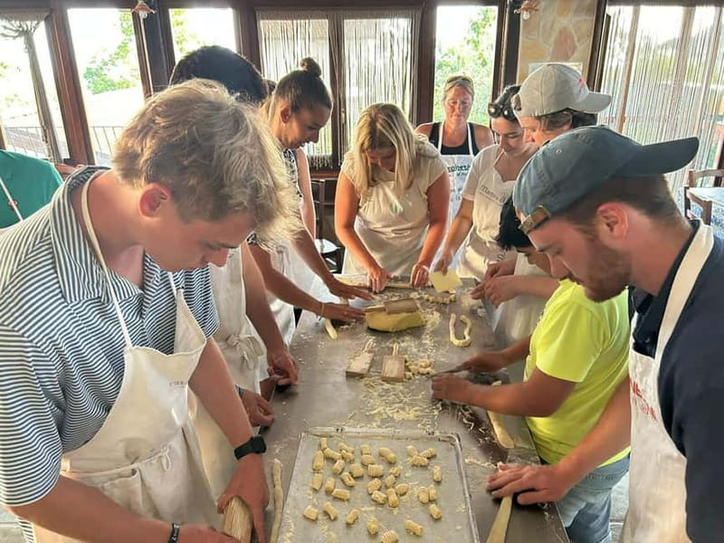 Amalfi Cooking class: tagliatelle, mozzarella and tiramisù - Making fresh mozzarella by hand
