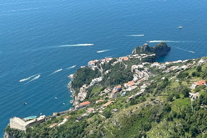 Amalfi: pasta fresca, mozzarella e tiramisù - Making mozzarella by traditional methods