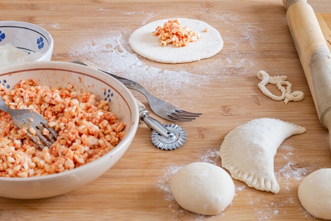 Apulian Cooking Class with Aperitif and Wine in Polignano a Mare - A practical lesson, not a cooking show