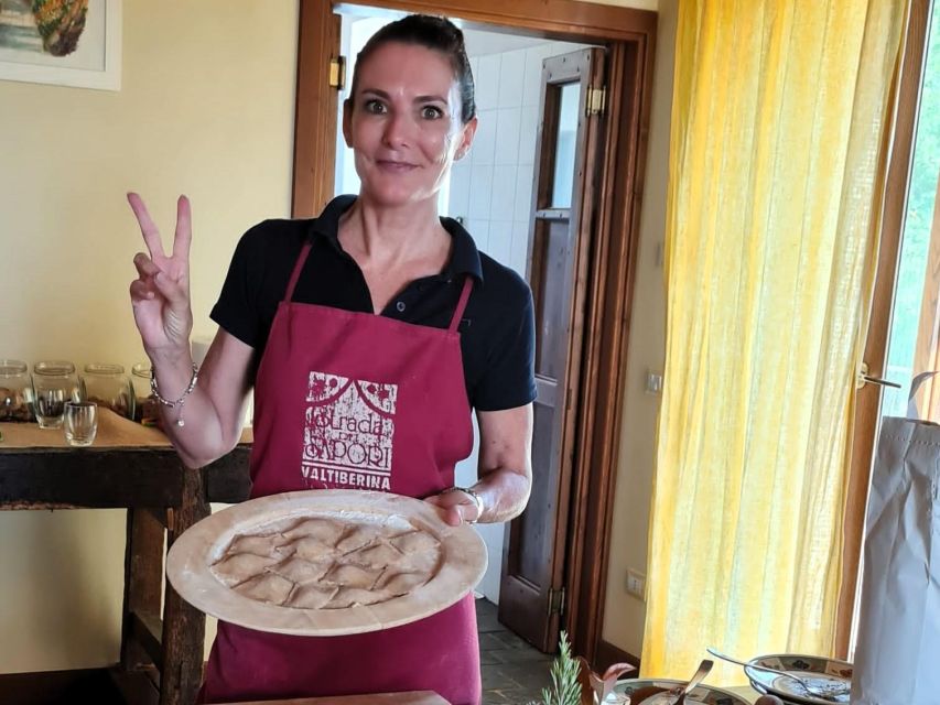 Arezzo: pasta e tiramisù cooking class organic Tuscan farm - Three pasta shapes, three useful lessons