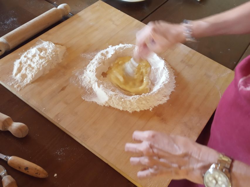 Arezzo: pasta e tiramisù cooking class organic Tuscan farm - Tiramisù adds a sweet finish