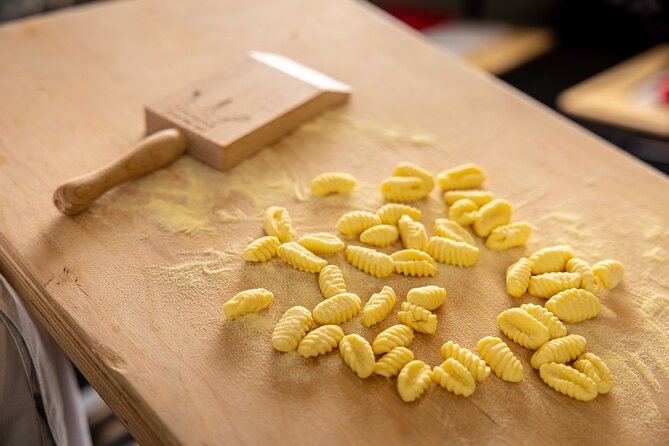 Authentic Italian Pasta Making Class in Rome - Cacio e pepe and amatriciana bring the Roman flavor