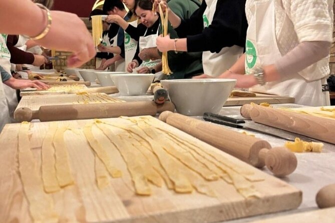 Authentic Pasta and Tiramisù cooking class at spanish steps - Group size, teaching style, and the certificate