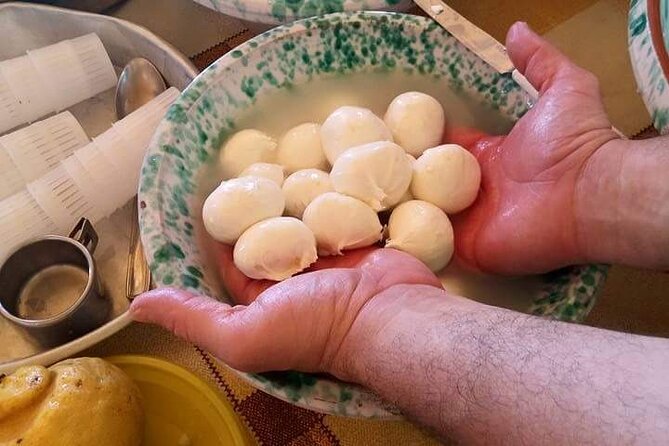 Authentic Pasta Cooking Class in Sorrento with Wine - Wine with the meal, plus a note about dessert