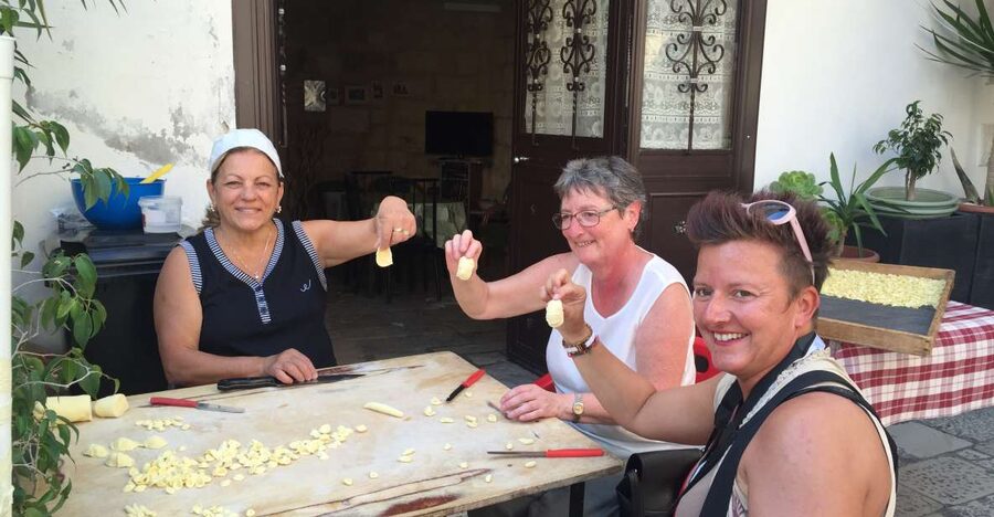 Bari: Bike Tour & Pasta Making Experience - Meeting Bari’s pasta-making tradition