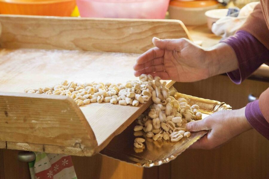 Bari: Pasta & Tiramisu Class at a Local's Home - Arriving at a local home in Bari