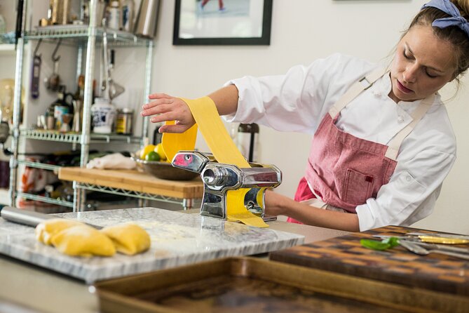 Best Italian Pasta Class in Los Angeles (Includes 3-Course Meal) - Why the small group matters