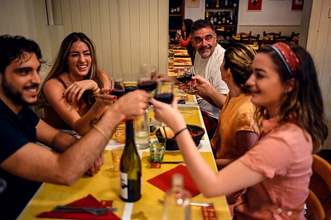 Bologna Food & Market Tour with 6 Tastings, Pasta, Wines & More - Walking the Quadrilatero Market