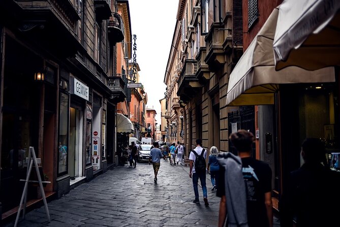 Bologna Food & Market Tour with 6 Tastings, Pasta, Wines & More - Gelato, Wine, Coffee, and the Secret Dish