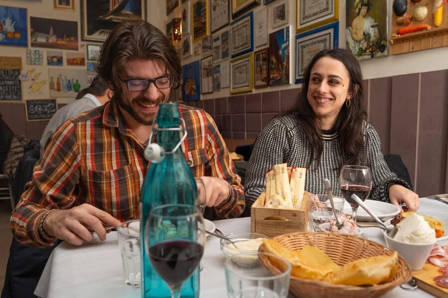 Bologna: Food Tour with Pasta Tasting & Local Specialties - Five things to know before booking