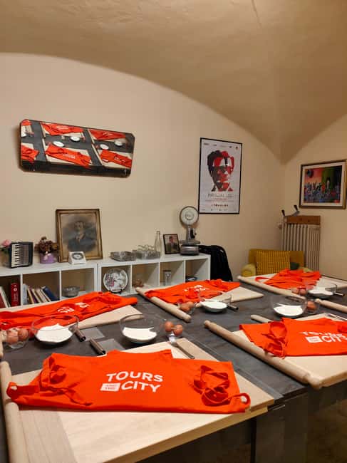 Bologna: Pasta Cooking Class, Ragu, Spritz, Wine & Gelato - Is $79 a fair price?