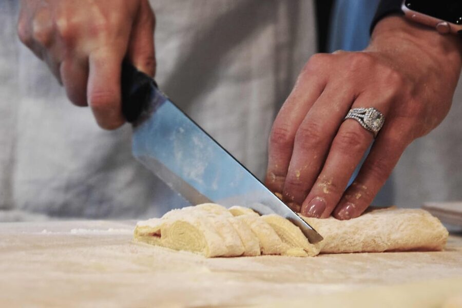 Bologna : Pasta Making With Local Chef + Wine - Who should book this Bologna cooking class?