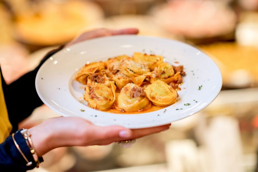 Bologna: Pasta Tagliatelle al Ragu Cooking Class with Wine - Who should book this experience?