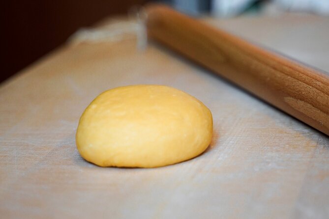 Bologna: Tagliatelle & Ragù Home Cooking Class with wine - Making traditional ragù from the beginning