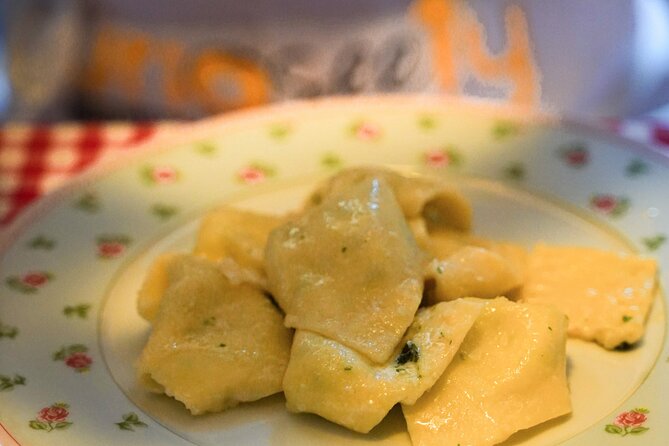 Bologna: Tagliatelle & Ragù Home Cooking Class with wine - Is $90.51 a fair price?