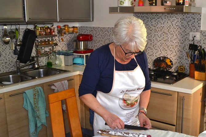 Bolognese Pasta Class in Bologna with a Local Expert, Giovanna C - Starting With Crescentine, Tigelle, and Local Snacks