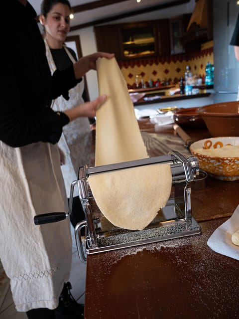 Cagliari: Workshop di pasta fresca tradizionale sarda - Is $101.96 a Fair Price?