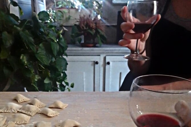 Catania Home Cooking: Pistachio Ravioli, Sicilian Pasta & Wine - Starting with bruschetta and Sicilian flavor
