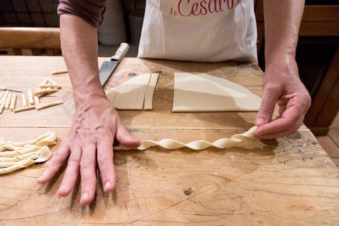 Cesarine: Pasta & Tiramisu Class at Local's Home in La Spezia - Finding the private home requires care
