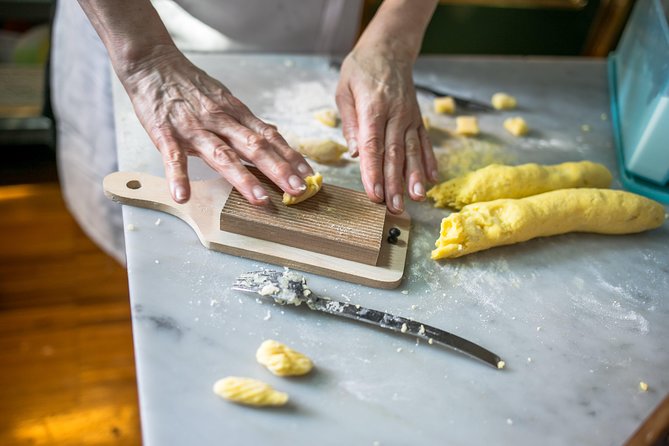 Cesarine: Pasta & Tiramisu Class at Local's Home in Milan - Key points to know before booking