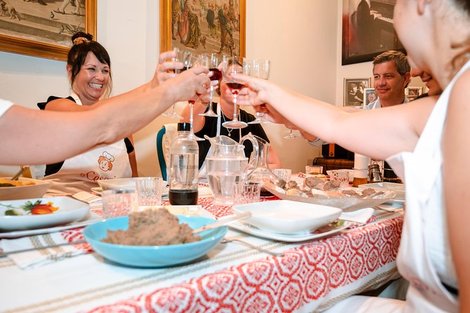 Cesarine: Small group Pasta and Tiramisu class in Bergamo - Group size, timing, and the social side
