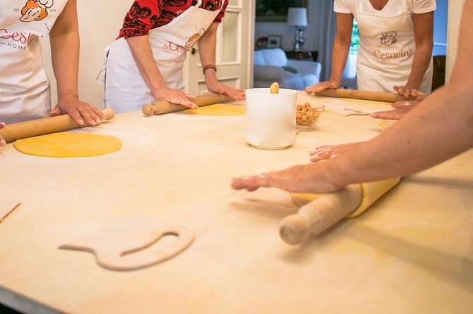 Cesarine: Small group Pasta and Tiramisu class in Catania - Arriving in Catania and Meeting Your Cesarina
