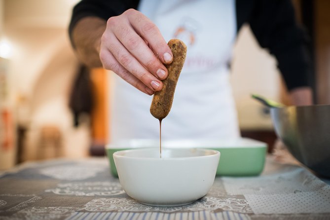 Cesarine: Small group Pasta and Tiramisu class in La Spezia - Price, group size, and what you receive