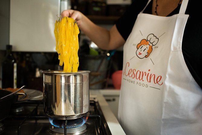 Cesarine: Small group Pasta and Tiramisu class in Padua - Rolling pasta by hand