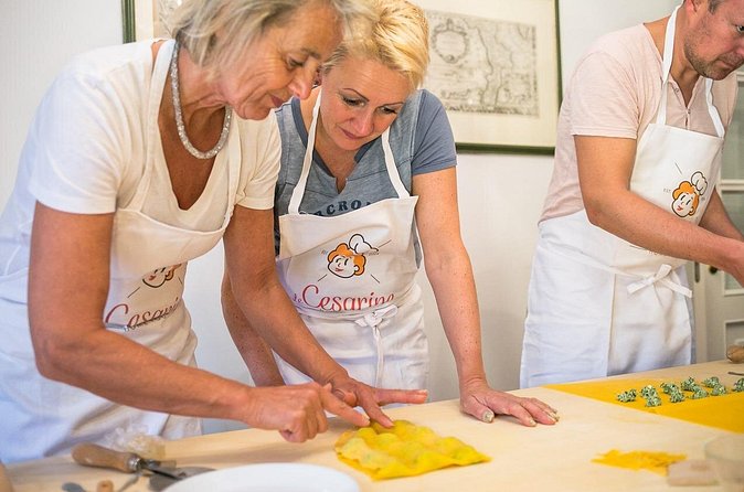 Cesarine: Small group Pasta and Tiramisu class in Treviso - The hosts are the heart of the experience