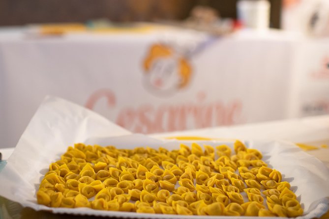 Cesarine: Small group Tortellini Class at Local's Home in Bologna - Arriving for the aperitivo