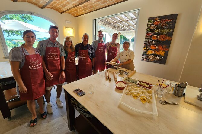 Chianti -Fresh Pasta Making Class and Sauces with Lunch or Dinner - Lunch or dinner with Chianti wine and local food