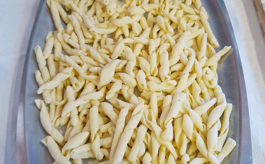 Chianti: Homemade Pasta Making Class and Lunch - Lunch beneath the garden tree