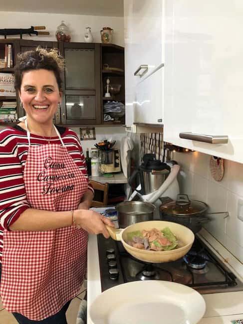 Colorful Tagliatelle and Ravioli Cooking Class near Arezzo - What Maria’s teaching style adds