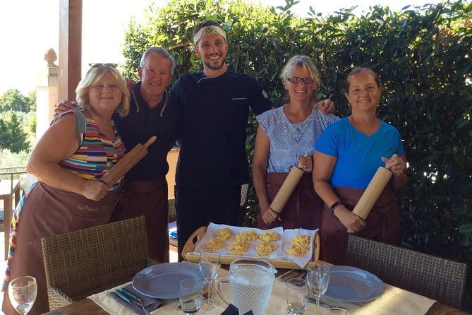 Cooking class and home made pasta in Florence with LA VIVANDIERA! - A private class changes the pace