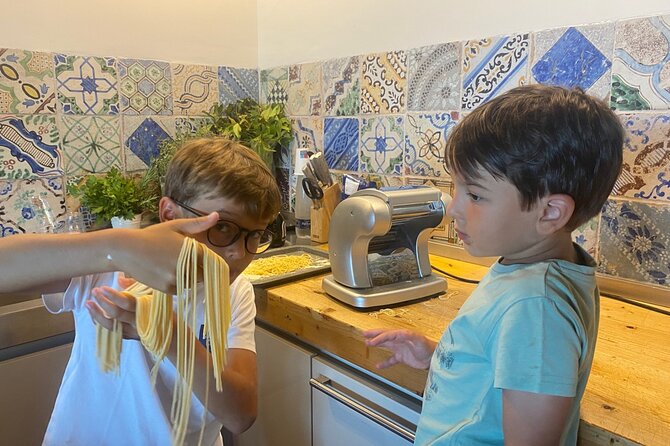 Cooking class : Fresh pasta and tiramisu for children in Milan - A child-friendly class with an English option