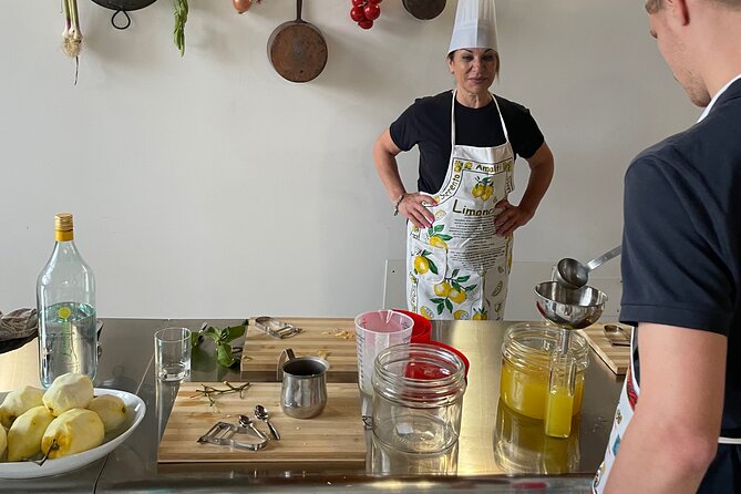 Cooking Class: hand made pasta from scratch in Sorrento - The garden gives the meal a local foundation