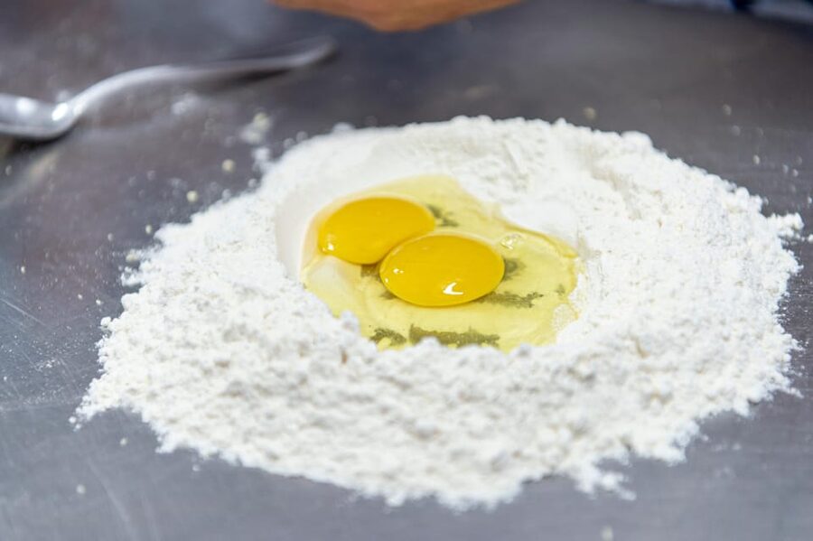 Cooking class: How to make Ravioli, Tagliatelle & Tiramisù! - Timing, cancellation, and practical details
