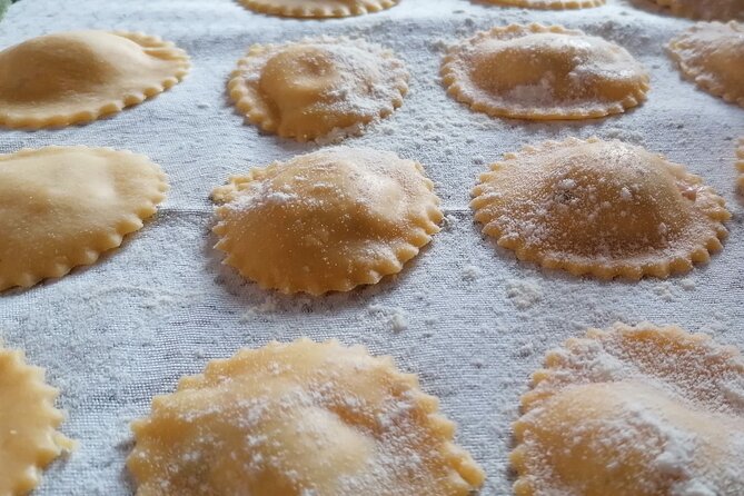 Cooking Class in your accommodation: Fresh handmade pasta - Stuffed egg pasta adds the tricky lesson