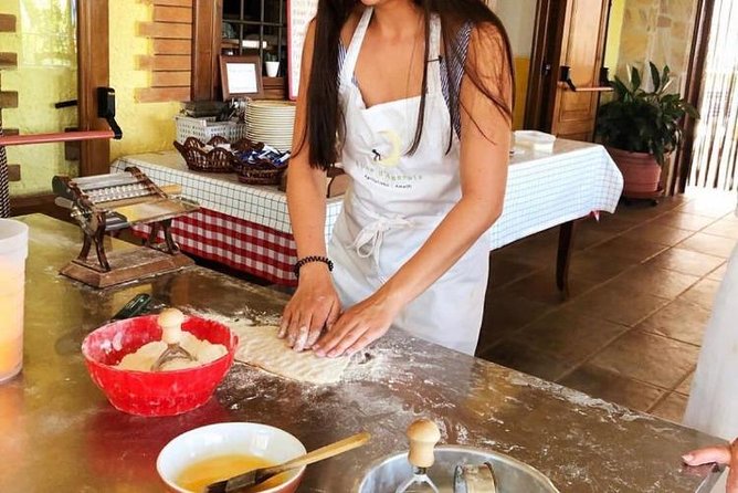 Cooking lesson: tagliatelle, mozzarella and tiramisu - Homemade limoncello to finish
