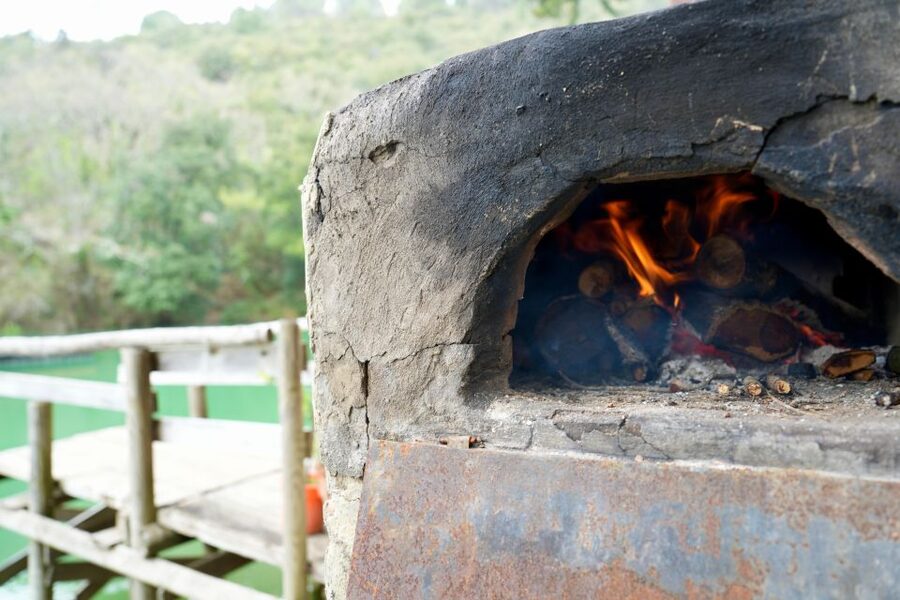 cooking pasta class - Preparing bistecca alla fiorentina over wood fire