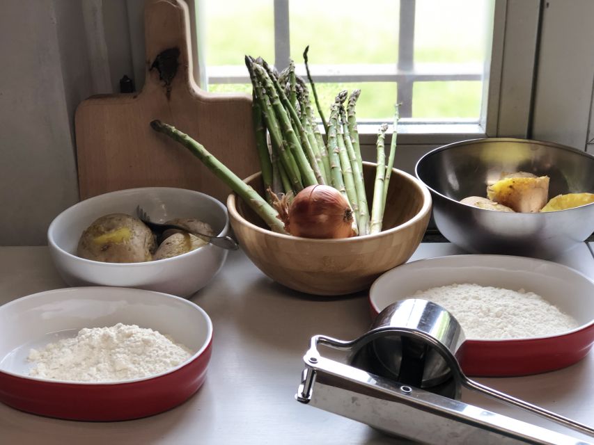 Cortona: Pasta and Pizza Cooking Class - Making Ravioli or Tagliatelle From Scratch