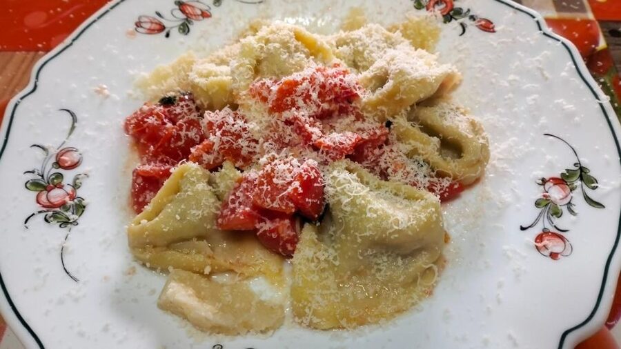 Enjoy your stay in Bologna making pasta and tiramisu - Key points at a glance