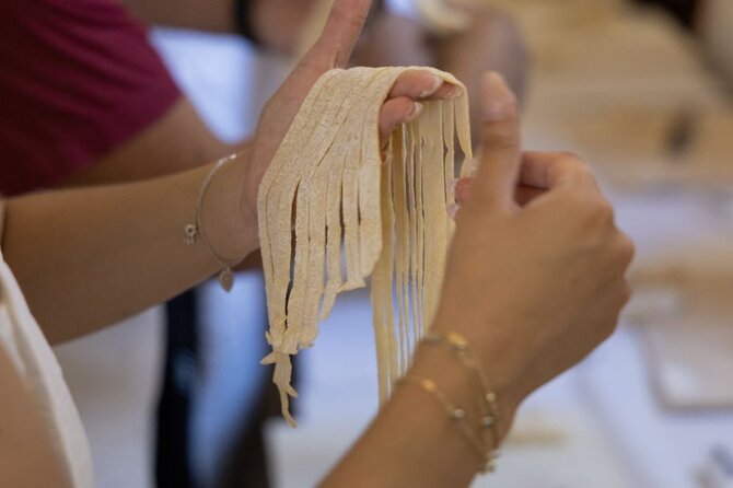 Fettuccine Ravioli and Tiramisu Cooking Class in Rome - Starting with tiramisu